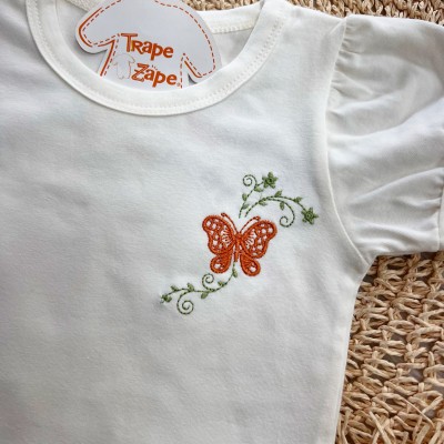 Conj. Blusa Borboleta Bordada e Short Floral - Off White